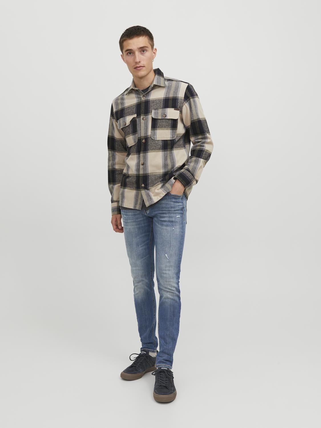 model_shot-front_full